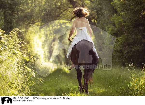Frau mit Pferd / woman with horse / SB-01186