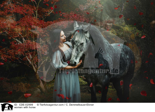 Frau mit Grauschimmel / woman with horse / CDE-02999