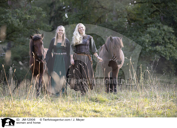 Frau und Pferd / woman and horse / JM-12906