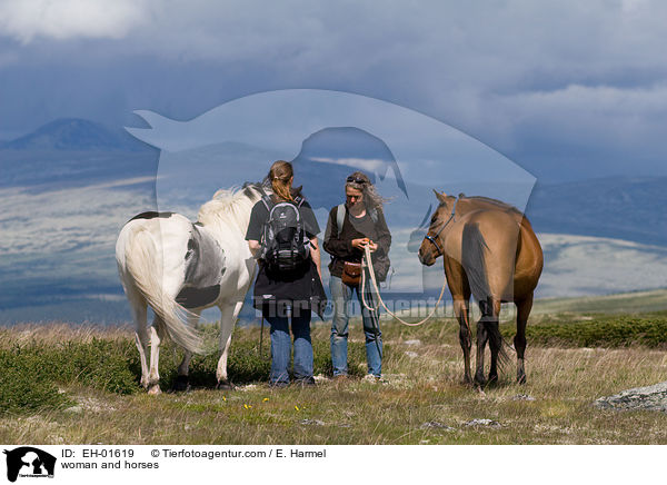 Frauen und Pferde / woman and horses / EH-01619