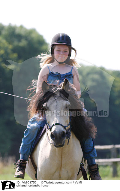 Mdchen und Islnder / girl and Icelandic horse / VM-01750