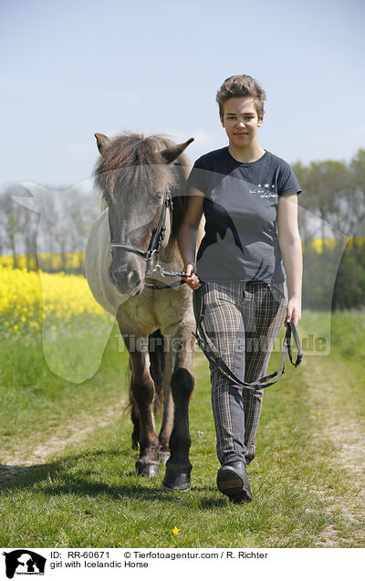 Mdchen mit Islnder / girl with Icelandic Horse / RR-60671