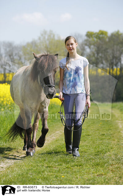 Mdchen mit Islnder / girl with Icelandic Horse / RR-60673