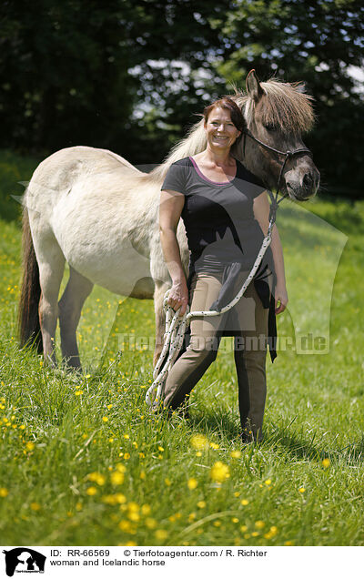 Frau und Islnder / woman and Icelandic horse / RR-66569