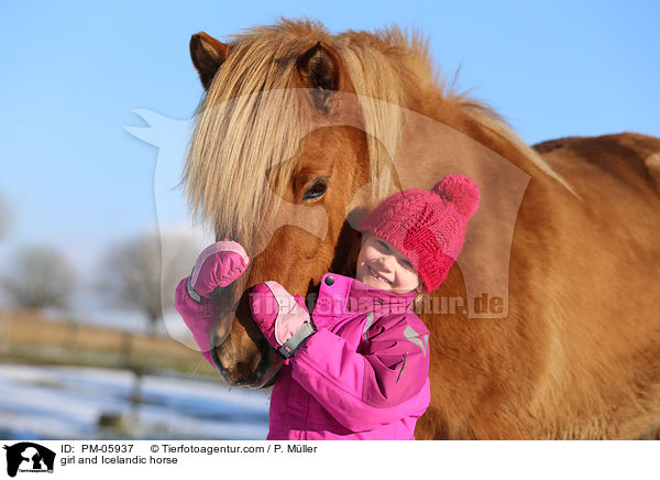 Mdchen und Islnder / girl and Icelandic horse / PM-05937