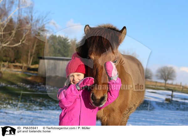 Mdchen und Islnder / girl and Icelandic horse / PM-05941