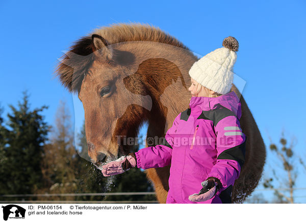 Mdchen und Islnder / girl and Icelandic horse / PM-06154