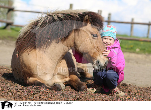 Mdchen und Islnder / girl and Icelandic horse / PM-06179