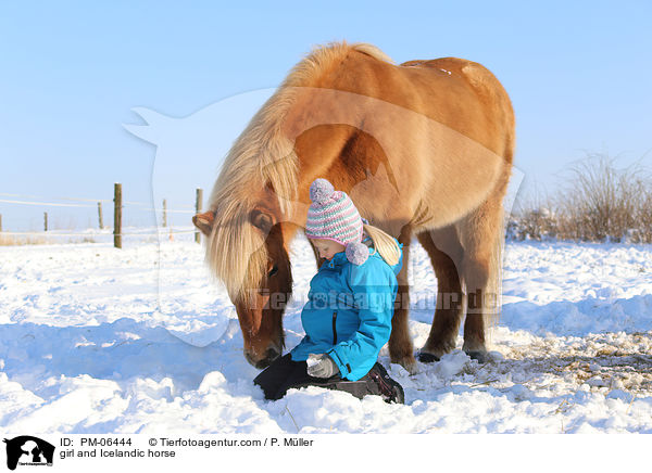 Mdchen und Islnder / girl and Icelandic horse / PM-06444