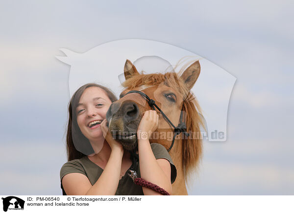 Frau und Islnder / woman and Icelandic horse / PM-06540