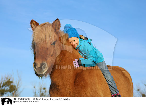 Mdchen und Islnder / girl and Icelandic horse / PM-06558