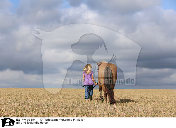 Mdchen und Islnder / girl and Icelandic Horse / PM-06854