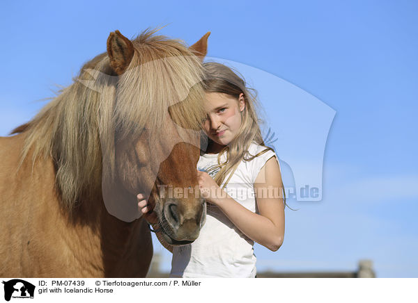 Mdchen mit Islnder / girl with Icelandic Horse / PM-07439
