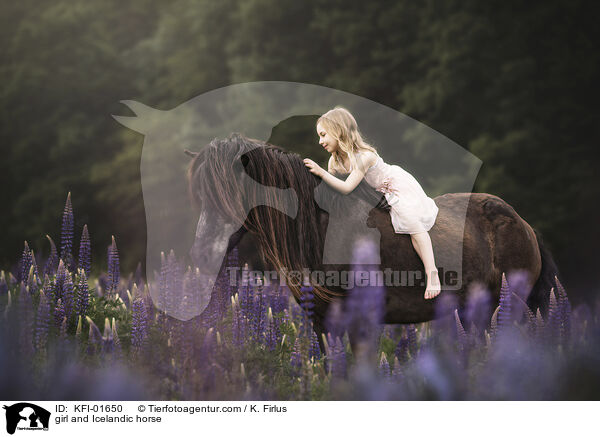 girl and Icelandic horse / KFI-01650