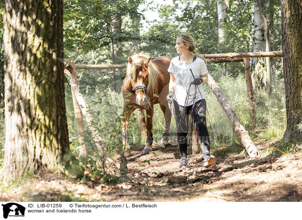 Frau mit Islnder / woman and Icelandic horse / LIB-01259