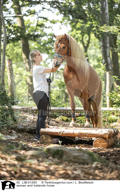 Frau mit Islnder / woman and Icelandic horse / LIB-01260