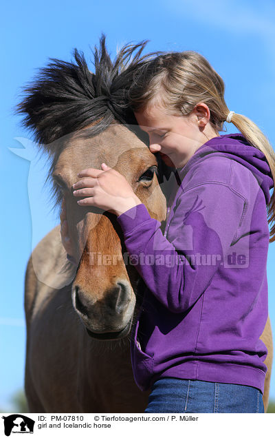 Mdchen und Islnder / girl and Icelandic horse / PM-07810