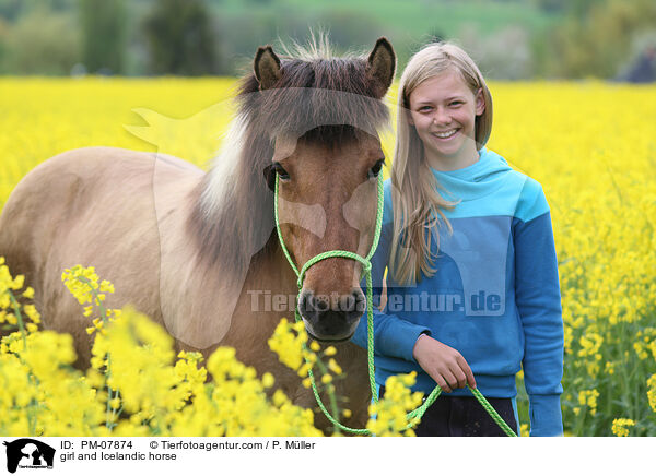 Mdchen und Islnder / girl and Icelandic horse / PM-07874