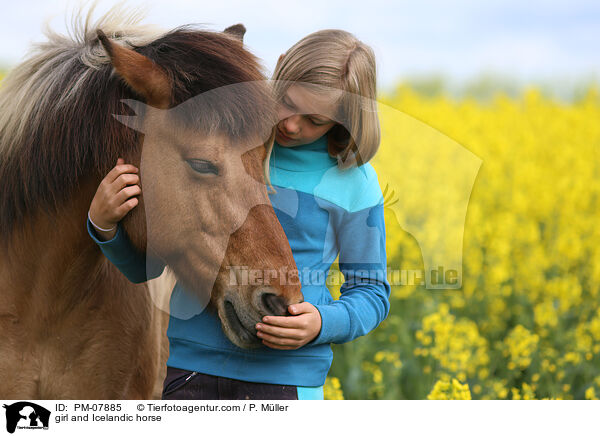 Mdchen und Islnder / girl and Icelandic horse / PM-07885