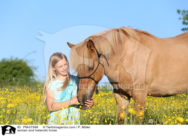 Mdchen und Islnder / woman and Icelandic horse / PM-07998