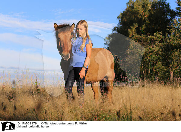 Mdchen und Islnder / girl and Icelandic horse / PM-08179