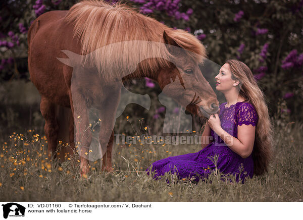 Frau mit Islnder / woman with Icelandic horse / VD-01160