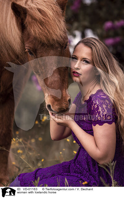 Frau mit Islnder / woman with Icelandic horse / VD-01163