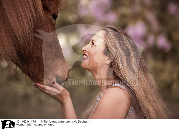 Frau mit Islnder / woman with Icelandic horse / VD-01179