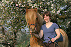 woman with Icelandic horse