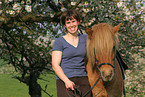 woman with Icelandic horse