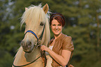 woman with Icelandic horse