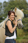 woman with Icelandic horse