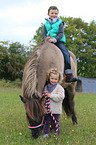 children and Icelandic horse