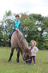 children and Icelandic horse