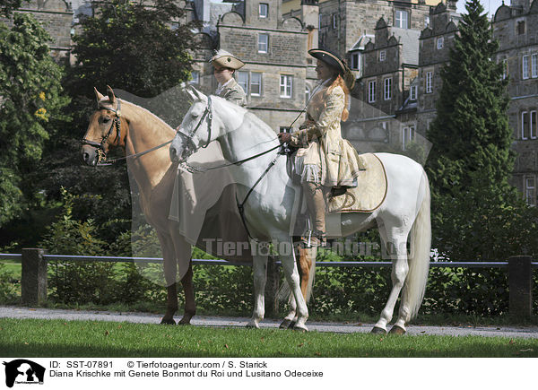 Diana Krischke mit Genete Bonmot du Roi und Lusitano Odeceixe / Diana Krischke mit Genete Bonmot du Roi und Lusitano Odeceixe / SST-07891