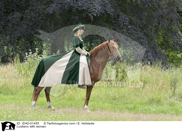 Lusitano mit Frau / Lusitano with woman / EHO-01455