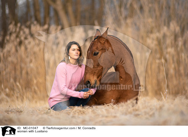 Frau mit Lusitano / woman with Lusitano / MC-01047