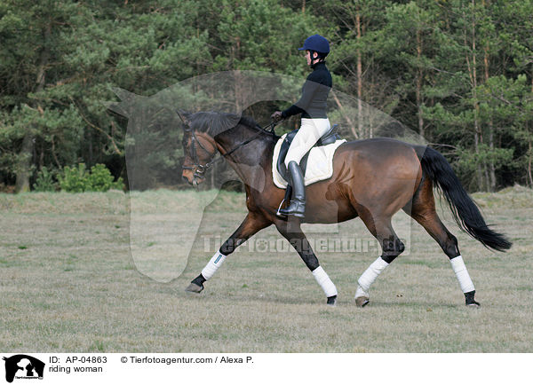 Ausritt zu Pferd / riding woman / AP-04863