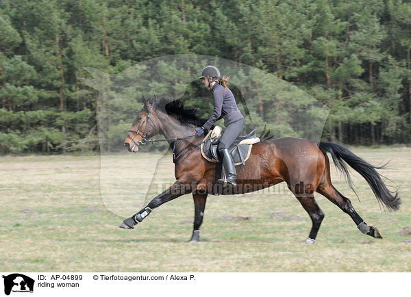 riding woman / AP-04899