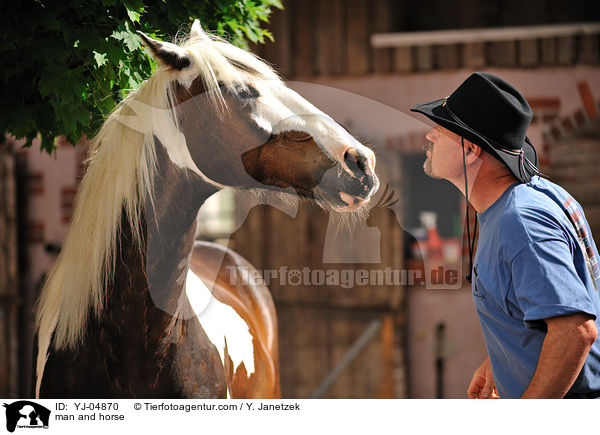 man and horse / YJ-04870