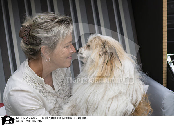 Frau mit Mischling / woman with Mongrel / HBO-03308