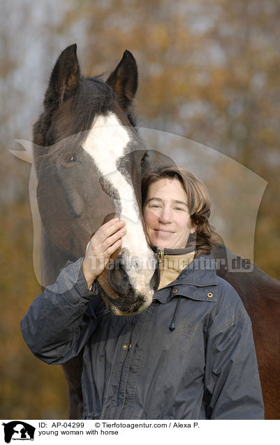 junge Frau mit Pferd / young woman with horse / AP-04299
