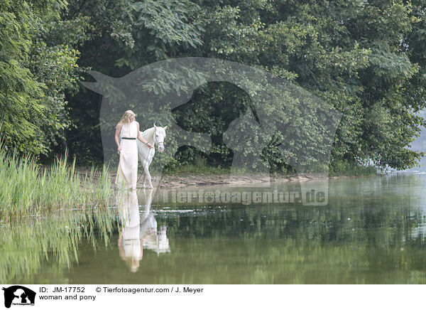 Frau und Pony / woman and pony / JM-17752