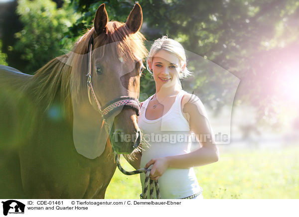 Frau und Quarter Horse / woman and Quarter Horse / CDE-01461