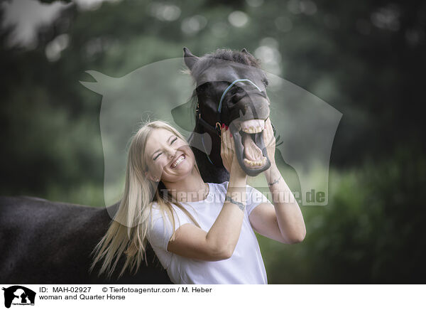 Frau und Quarter Horse / woman and Quarter Horse / MAH-02927