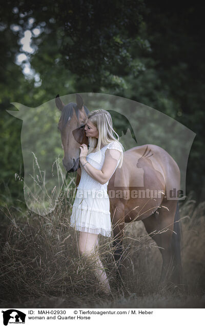 Frau und Quarter Horse / woman and Quarter Horse / MAH-02930