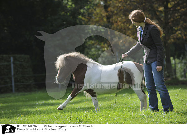 Diana Krischke mit Shetland Pony / Diana Krischke mit Shetland Pony / SST-07873