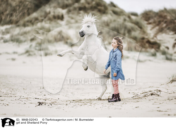 girl and Shetland Pony / MAB-02043
