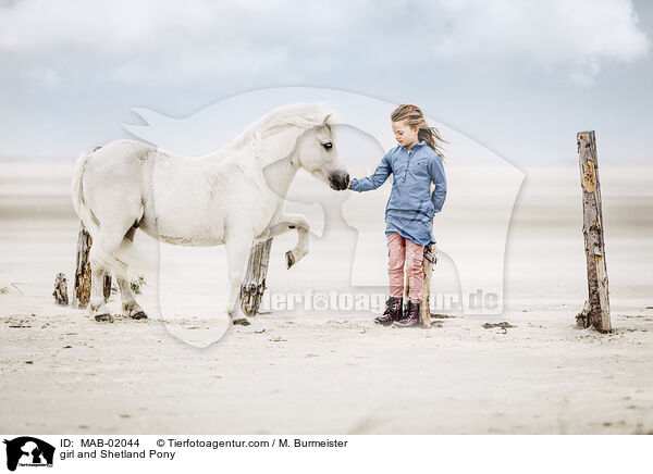 girl and Shetland Pony / MAB-02044