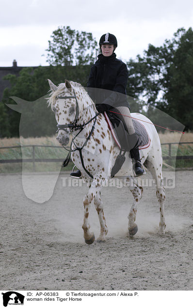 woman rides Tiger Horse / AP-06383